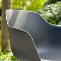 Nolon Noa-Puk Kunststof Tuinstoel Zwart - Zwart Onderstel -VIDAXL Winkel e384caf1890d486aa2285ed91435b9ac